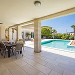 Luxurious Volme199 * Banjole