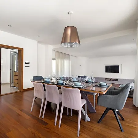 Villa Luxurious Volme199 *