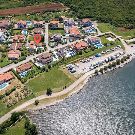 Вилла Luxurious Volme199 *
