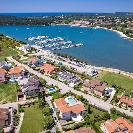 Luxurious Volme199 * Banjole