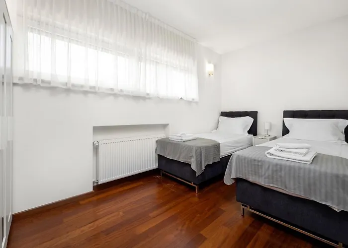 ヴィラ Luxurious Volme199 バニョレ